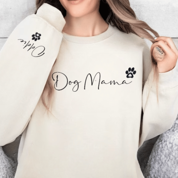 Fur-ever Fashionable Dog Mama Sweatshirt 🐾🖤 4 Dog Mama Personalised Sweatshirt mamazing
